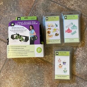 Cricut Green and White Shoulder Bag with Cartridge Set